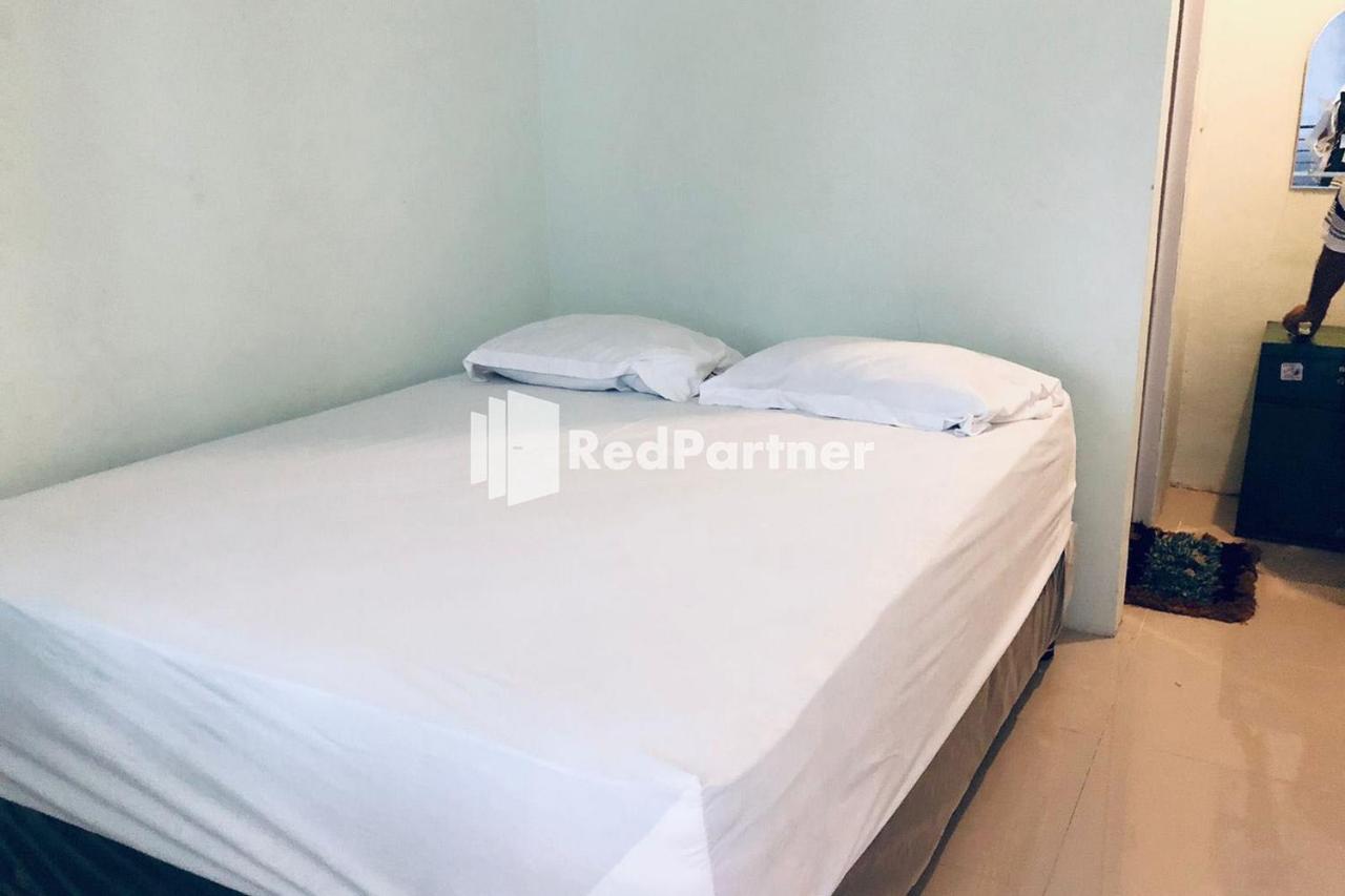 Wisma Suci Syariah Polewali Mandar Mitra Reddoorz Matakali Exteriör bild